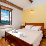 Banic Motovun,istrien - By Istrabook * מוטובון