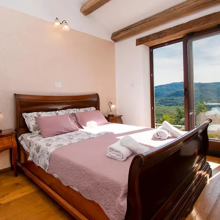 Banic Motovun,istrien וילה